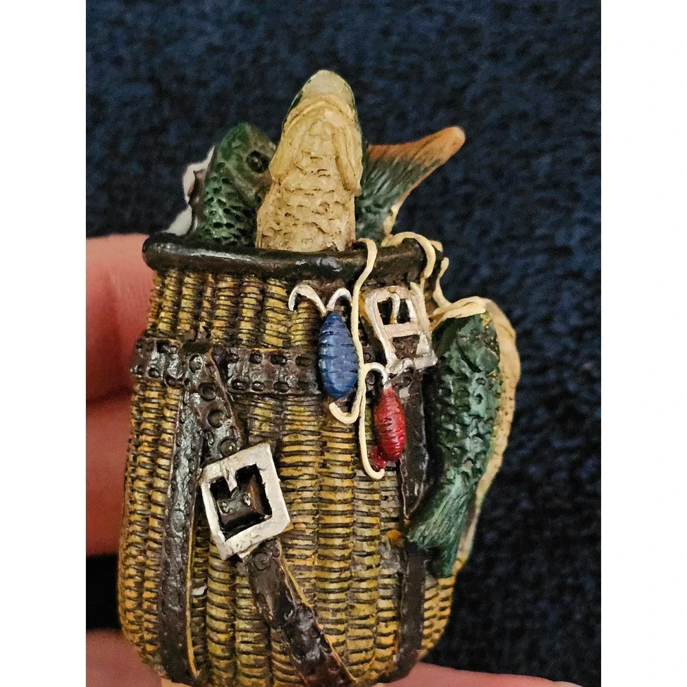 Fishing Creel Wine Bottle Stopper Resin Wicker Basket Fish Lures Cabin Decor